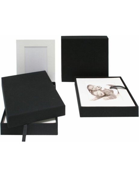 Photo box black linen with 10 mounts 10x15 cm