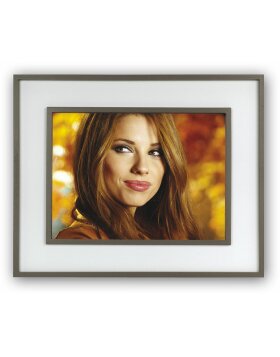 wooden portrait frame ISERNIA 13x18 cm