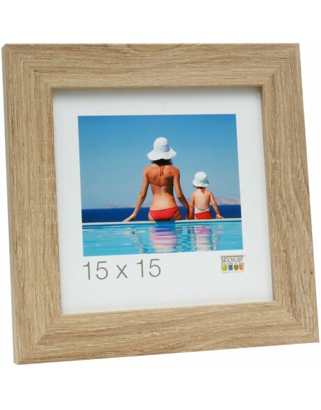 S49BH1 Photo frame in a natural wood colour