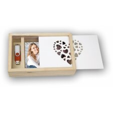 Love Wooden photo box USB + photos 15x20 cm